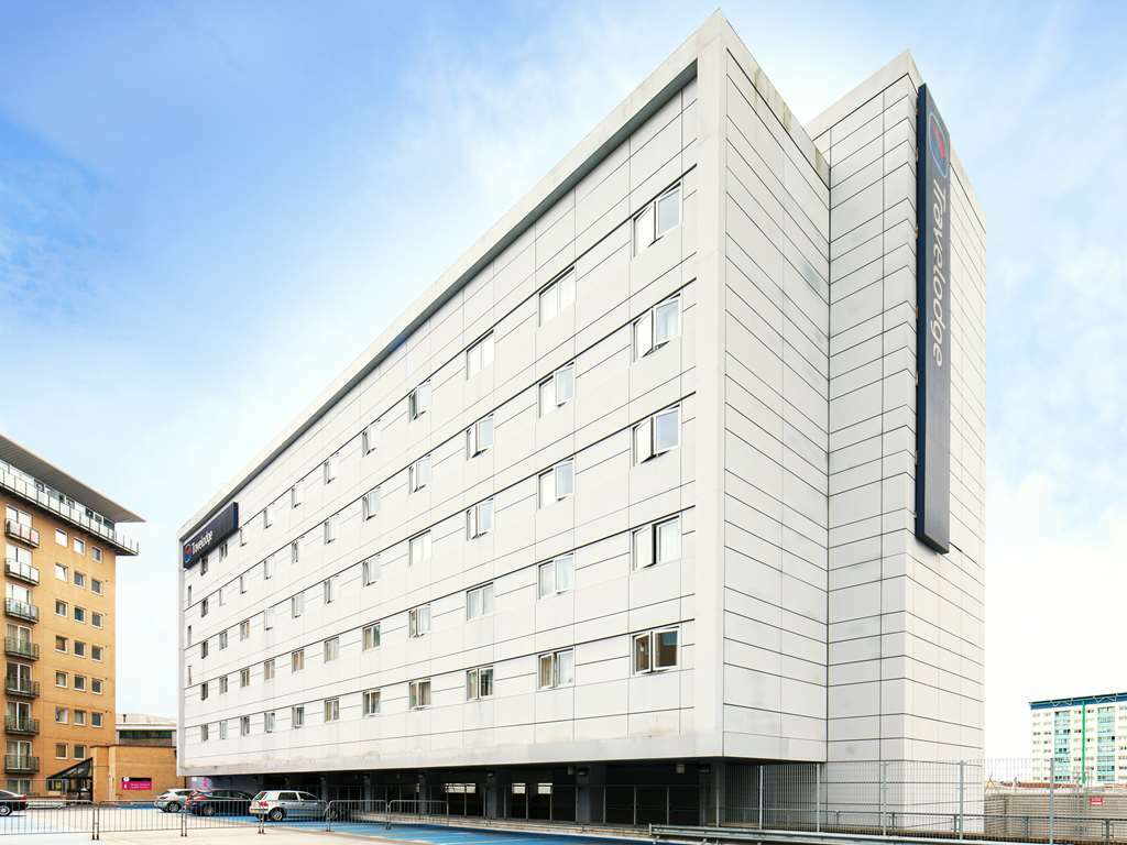 Travelodge London Feltham Luaran gambar